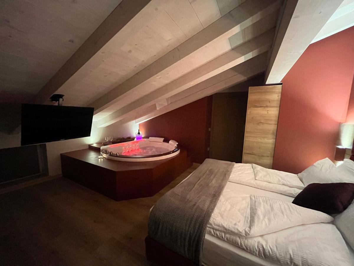 Le Rocce Val Di Non - Quality Room & Breakfast Tassullo Dış mekan fotoğraf