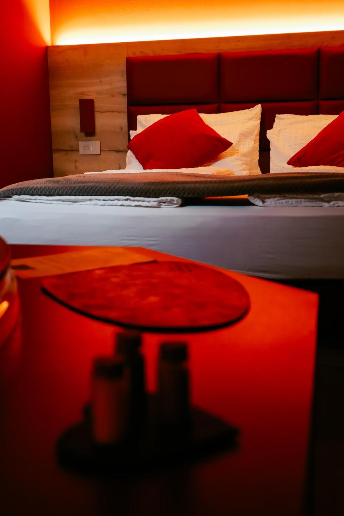 Le Rocce Val Di Non - Quality Room & Breakfast Tassullo Dış mekan fotoğraf